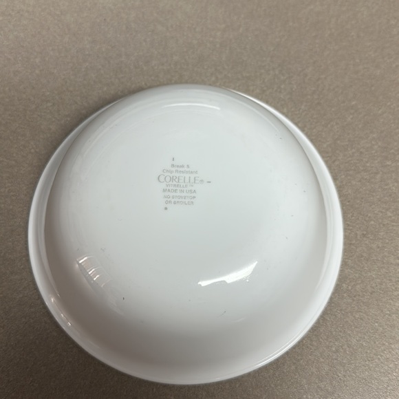 Corelle cereal bowls retired pattern. 2-6 1/4” with red rings - Picture 4 of 6